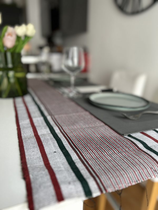 Coureur de table en Faso Dan Fani 1