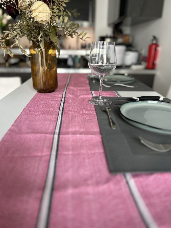Coureur de table en Faso Dan Fani 3