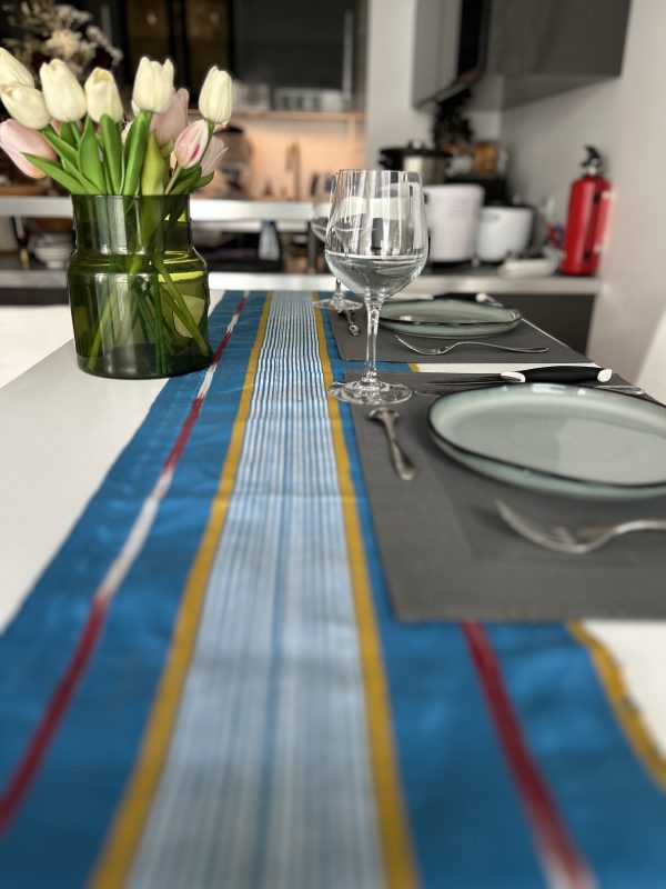 Coureur de table en Faso Dan Fani 5