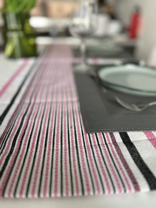 Coureur de table en Faso Dan Fani 4