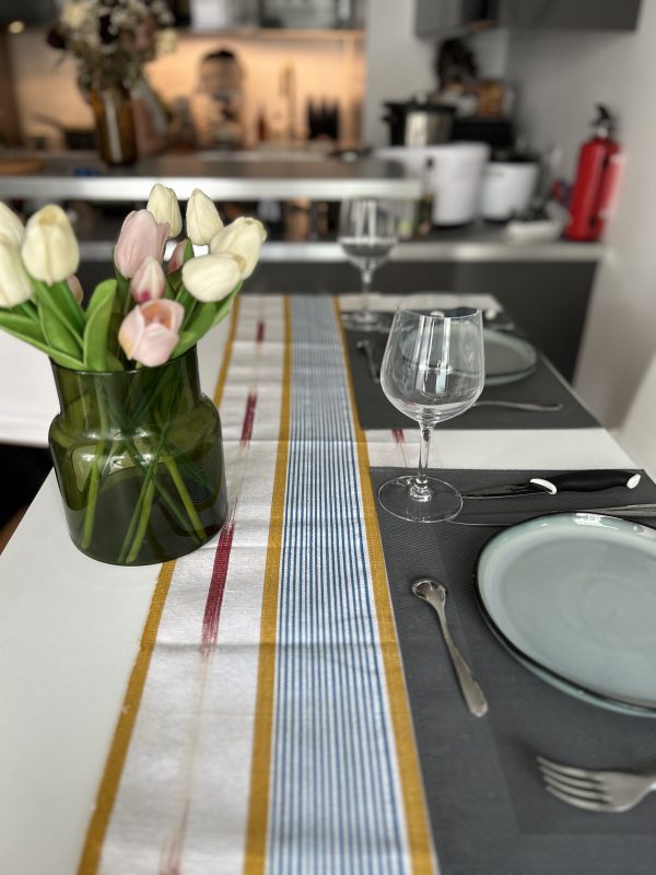 Coureur de table en Faso Dan Fani 6