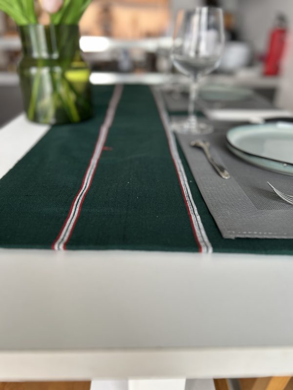 Coureur de table en Faso Dan Fani 2