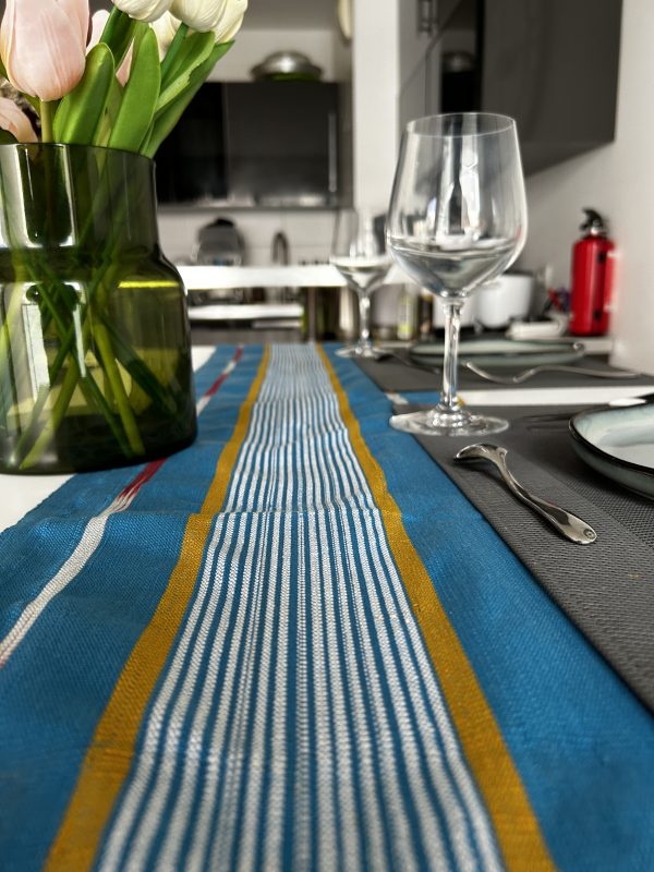 Coureur de table en Faso Dan Fani 5